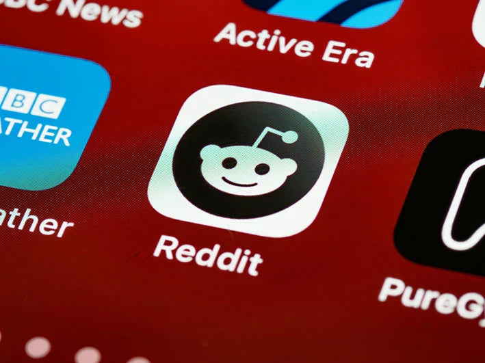 12 Scrub Complaints Nurses Keep Bringing Up on Reddit and Nursing Forums