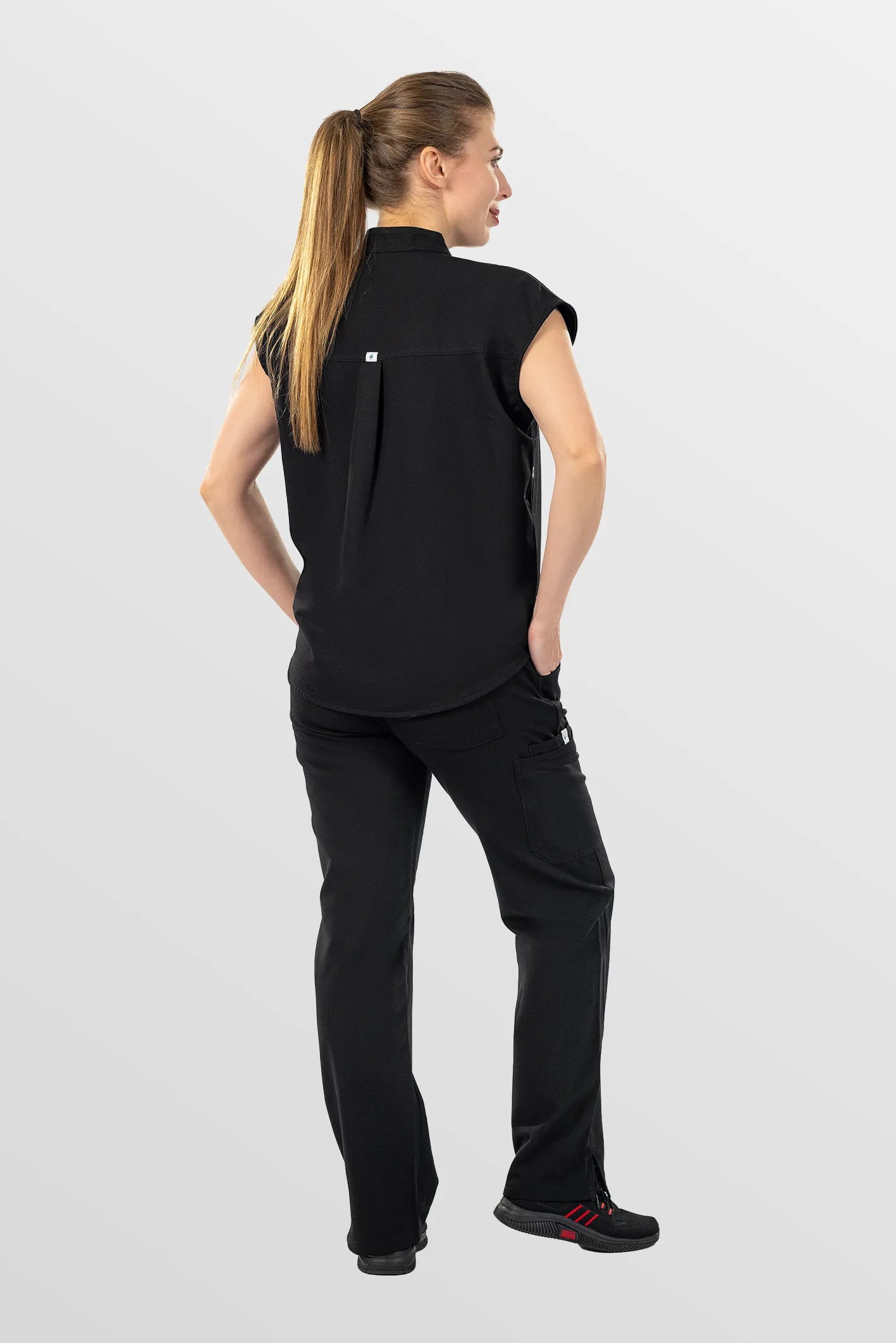 Black Eipnare Women's Mandarin Collar Sleeveless Straight-Leg Scrub Set - Stretch Medical Scrubs for Women