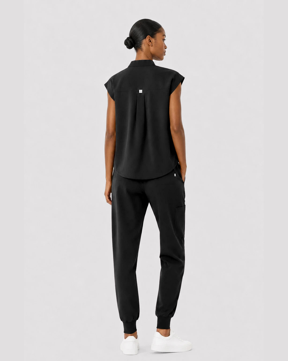 Black Eipnare Women's Sleeveless Mandarin Collar Jogger Scrub Set - Stretch Medical Scrubs for Women