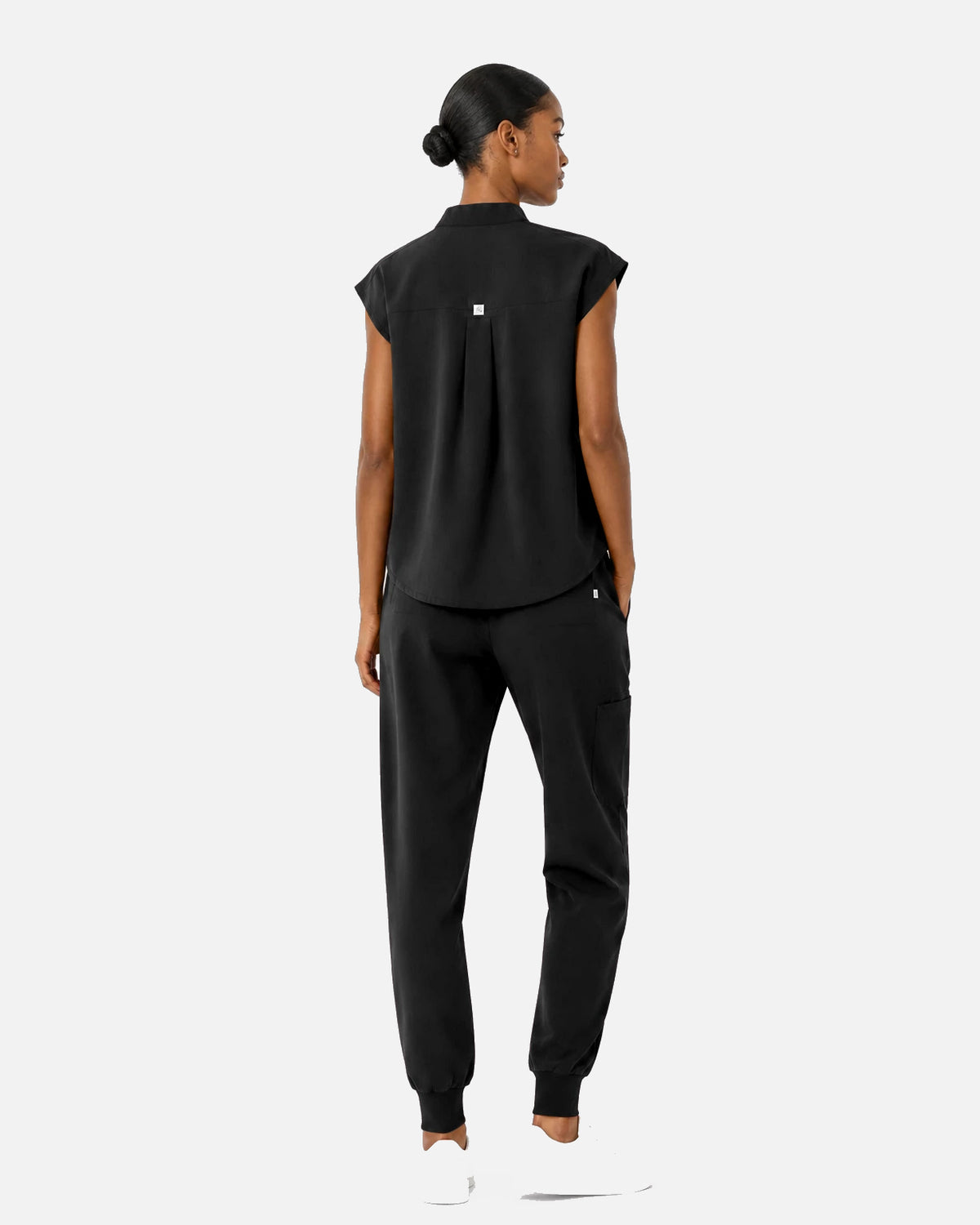 Black – Eipnare Women's Sleeveless Mandarin Collar Jogger Uniform Set – product image 03