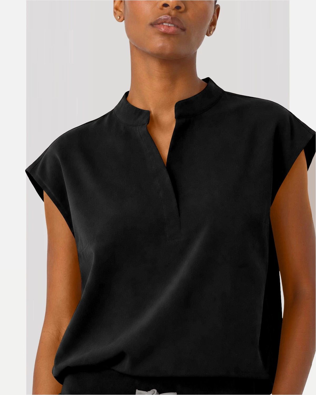 Black – Eipnare Women's Sleeveless Mandarin Collar Jogger Uniform Set – product image 08