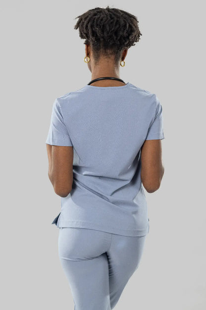 Eipnare Women's Classic V-Neck Scrub Top in blue grey, model photo