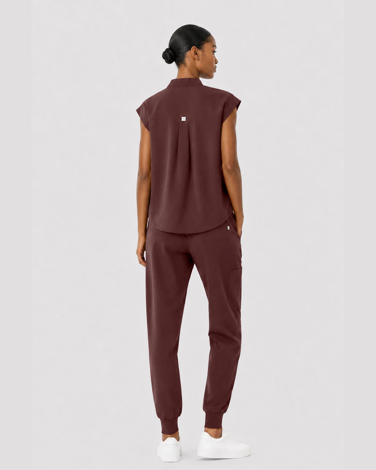 Coffee Eipnare Women's Sleeveless Mandarin Collar Jogger Scrub Set - Stretch Medical Scrubs for Women