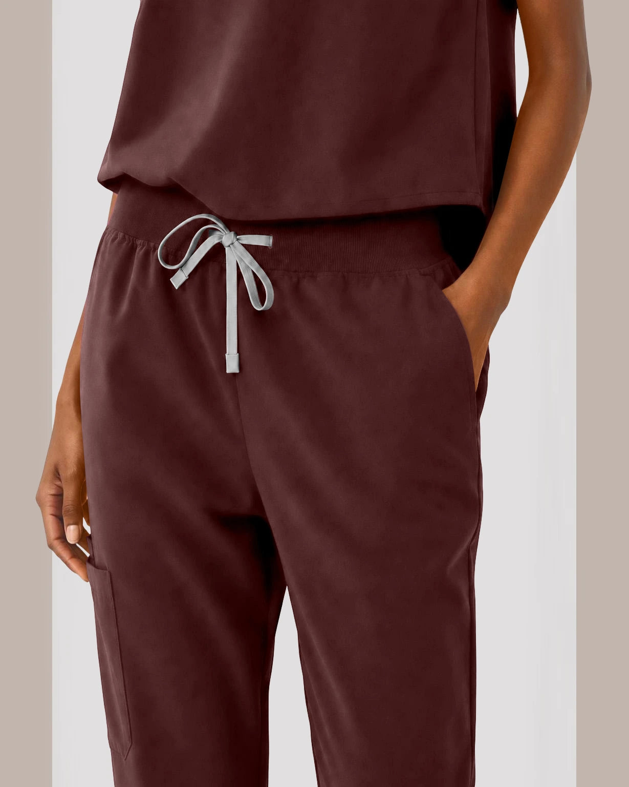 Coffee Eipnare Women's Sleeveless Mandarin Collar Jogger Scrub Set - Stretch Medical Scrubs for Women