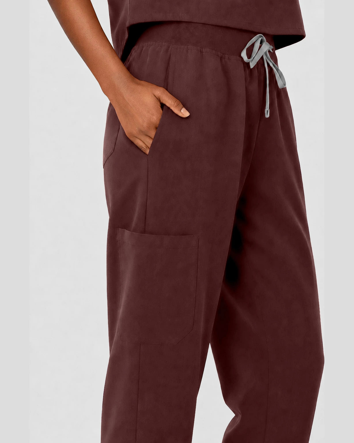 Coffee Eipnare Women's Sleeveless Mandarin Collar Jogger Scrub Set - Stretch Medical Scrubs for Women
