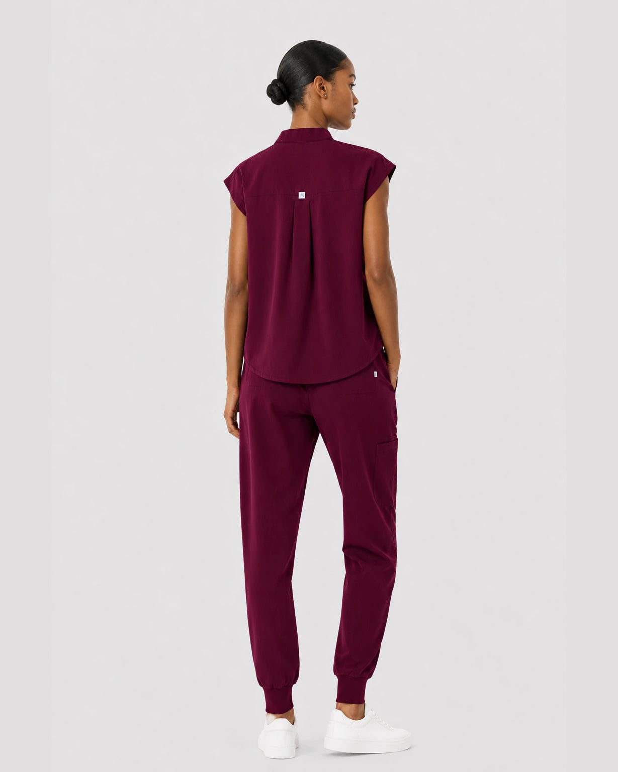 Burgundy Red Eipnare Women's Sleeveless Mandarin Collar Jogger Scrub Set - Stretch Medical Scrubs for Women