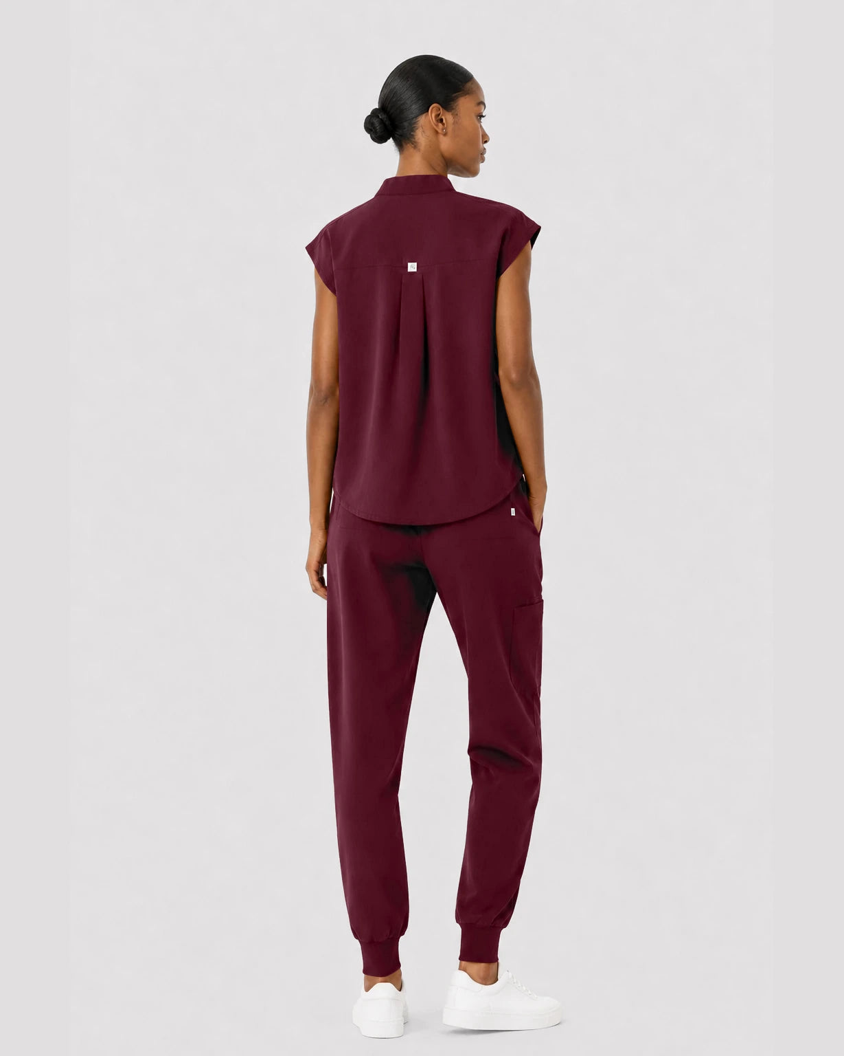 Burgundy Red Eipnare Women's Sleeveless Mandarin Collar Jogger Scrub Set - Stretch Medical Scrubs for Women