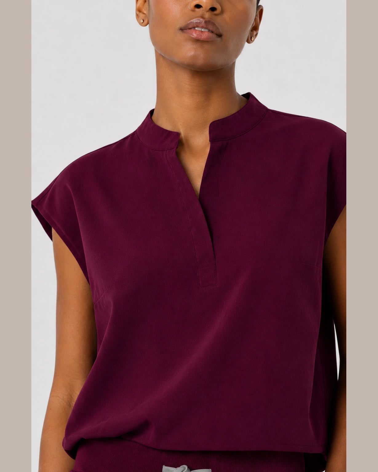 Burgundy Red Eipnare Women's Sleeveless Mandarin Collar Jogger Scrub Set - Stretch Medical Scrubs for Women