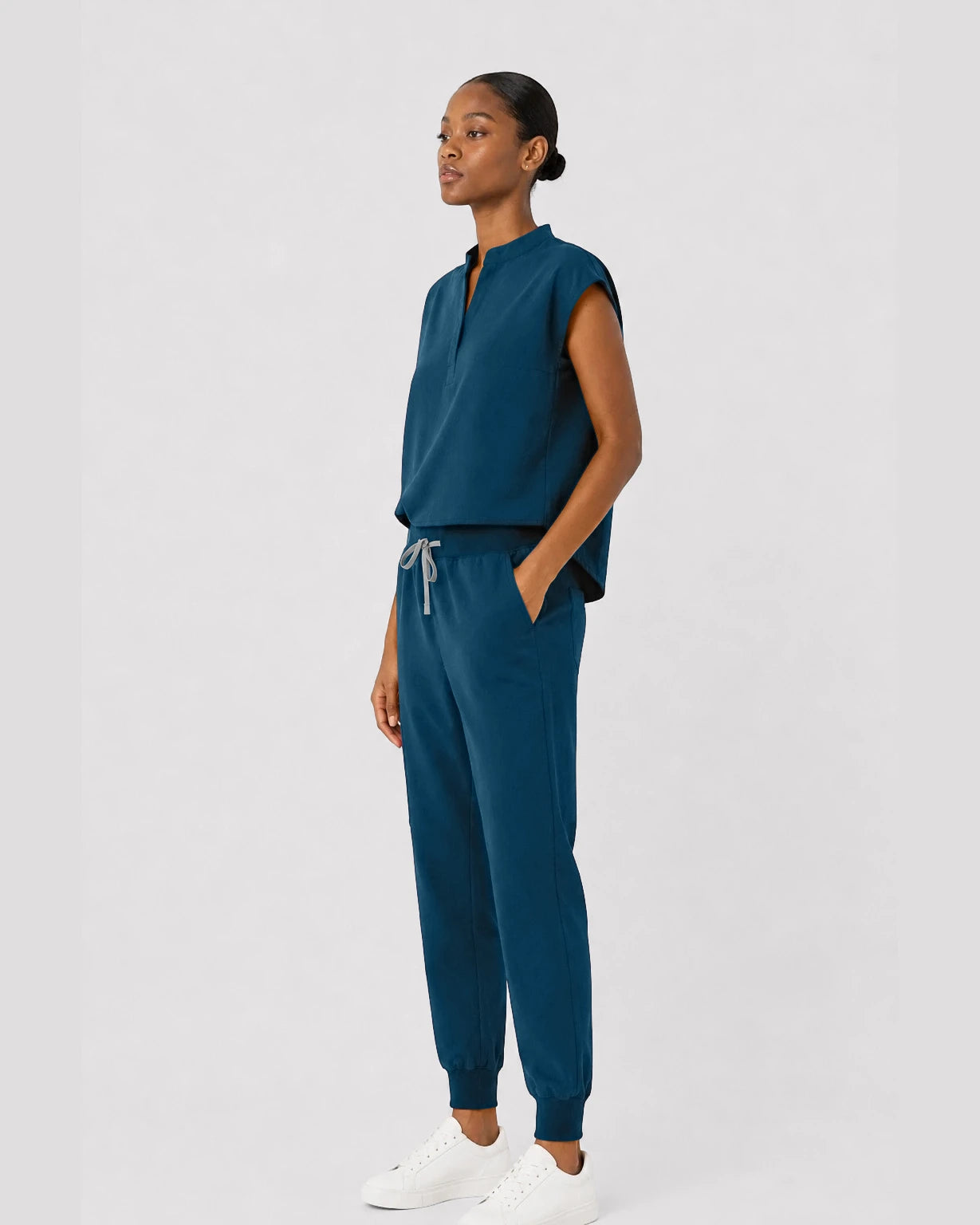 Caribbean Blue Eipnare Women's Sleeveless Mandarin Collar Jogger Scrub Set - Stretch Medical Scrubs for Women