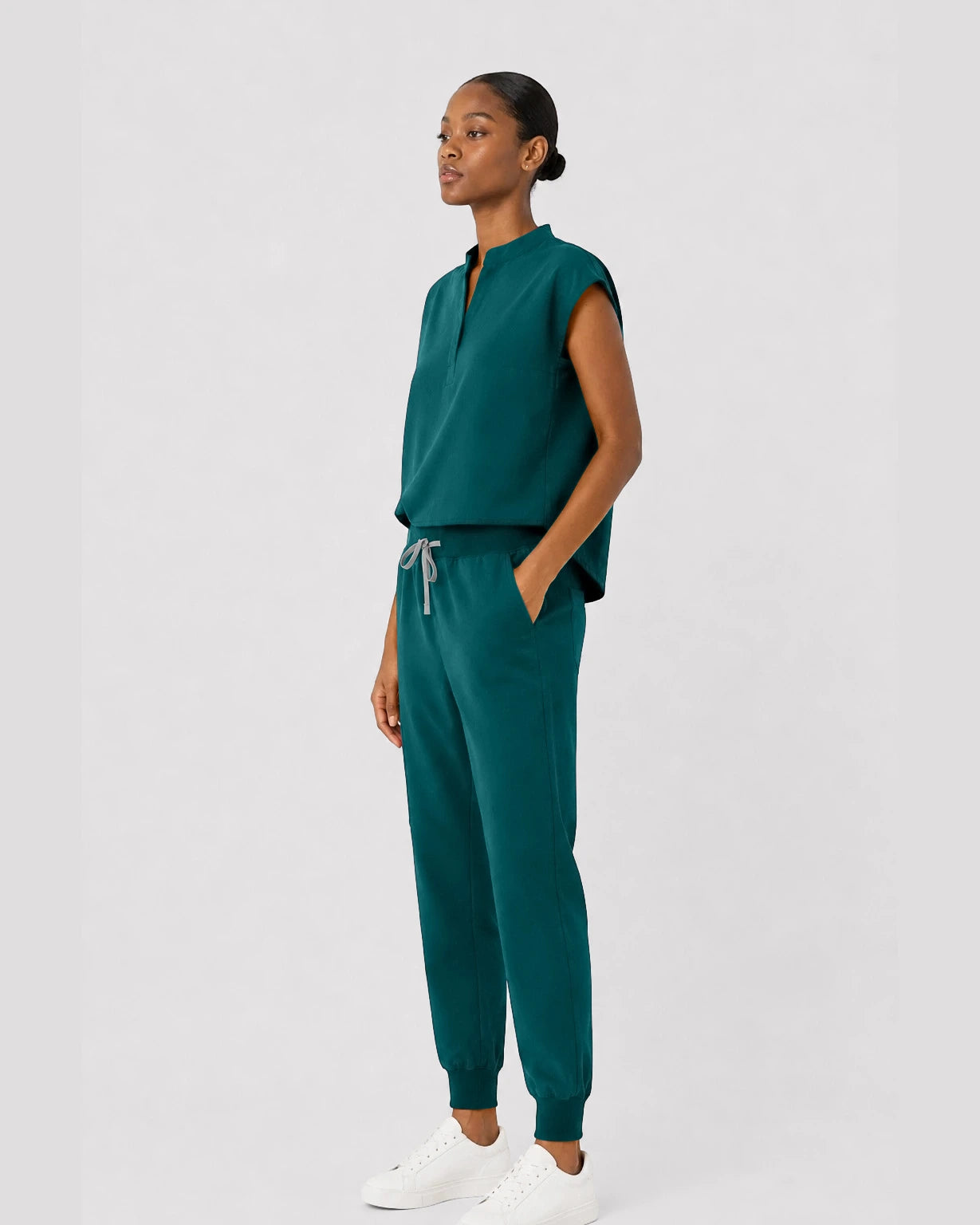 Dark Green Eipnare Women's Sleeveless Mandarin Collar Jogger Scrub Set - Stretch Medical Scrubs for Women