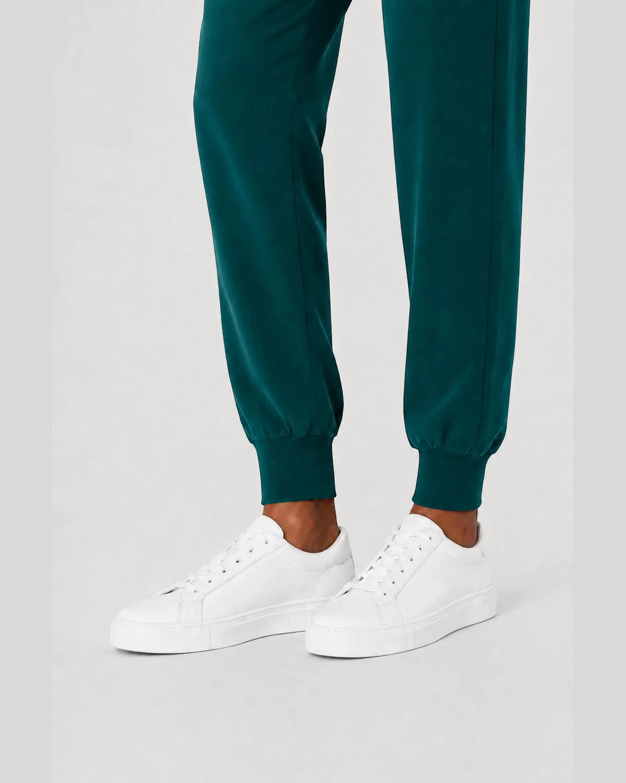 Dark Green Eipnare Women's Sleeveless Mandarin Collar Jogger Scrub Set - Stretch Medical Scrubs for Women