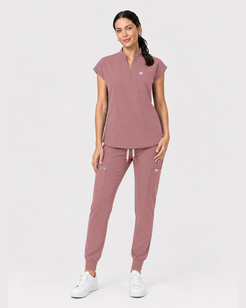 Eipnare Women's Henley Sleeveless Jogger Scrub Set - Flesh Pink