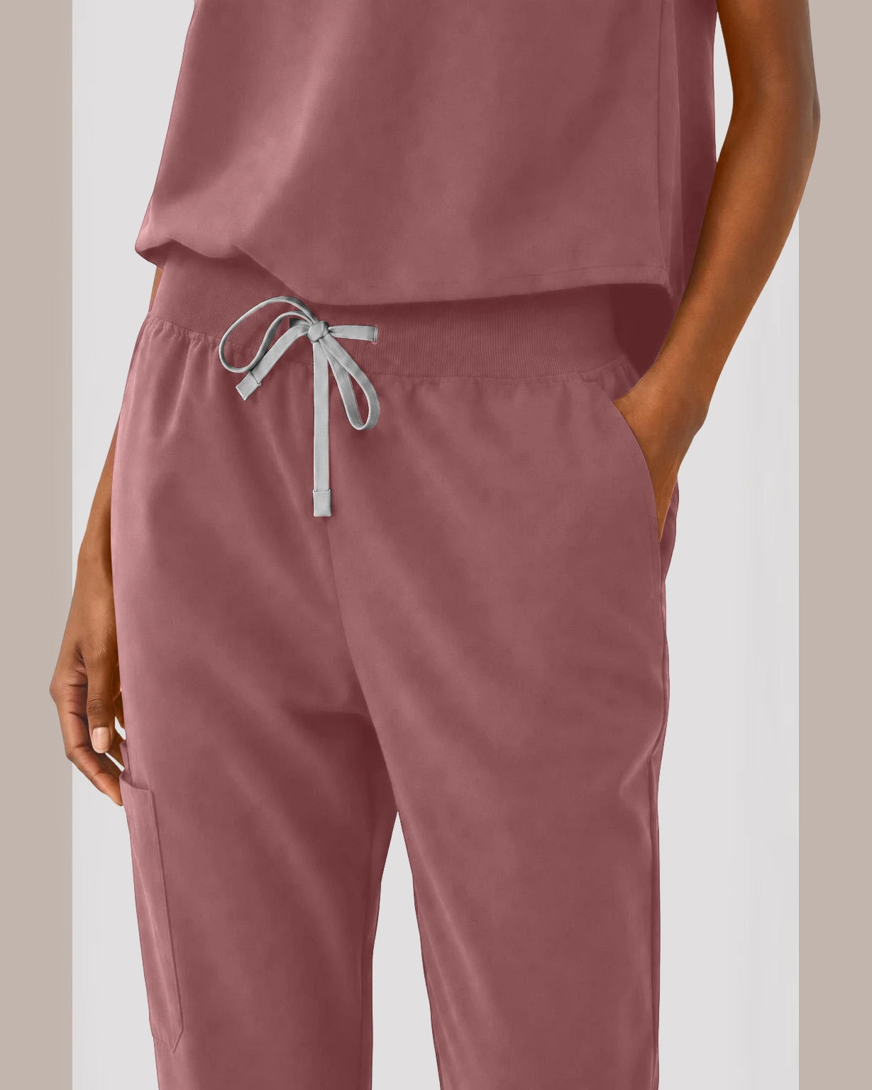 Flesh Pink Eipnare Women's Sleeveless Mandarin Collar Jogger Scrub Set - Stretch Medical Scrubs for Women