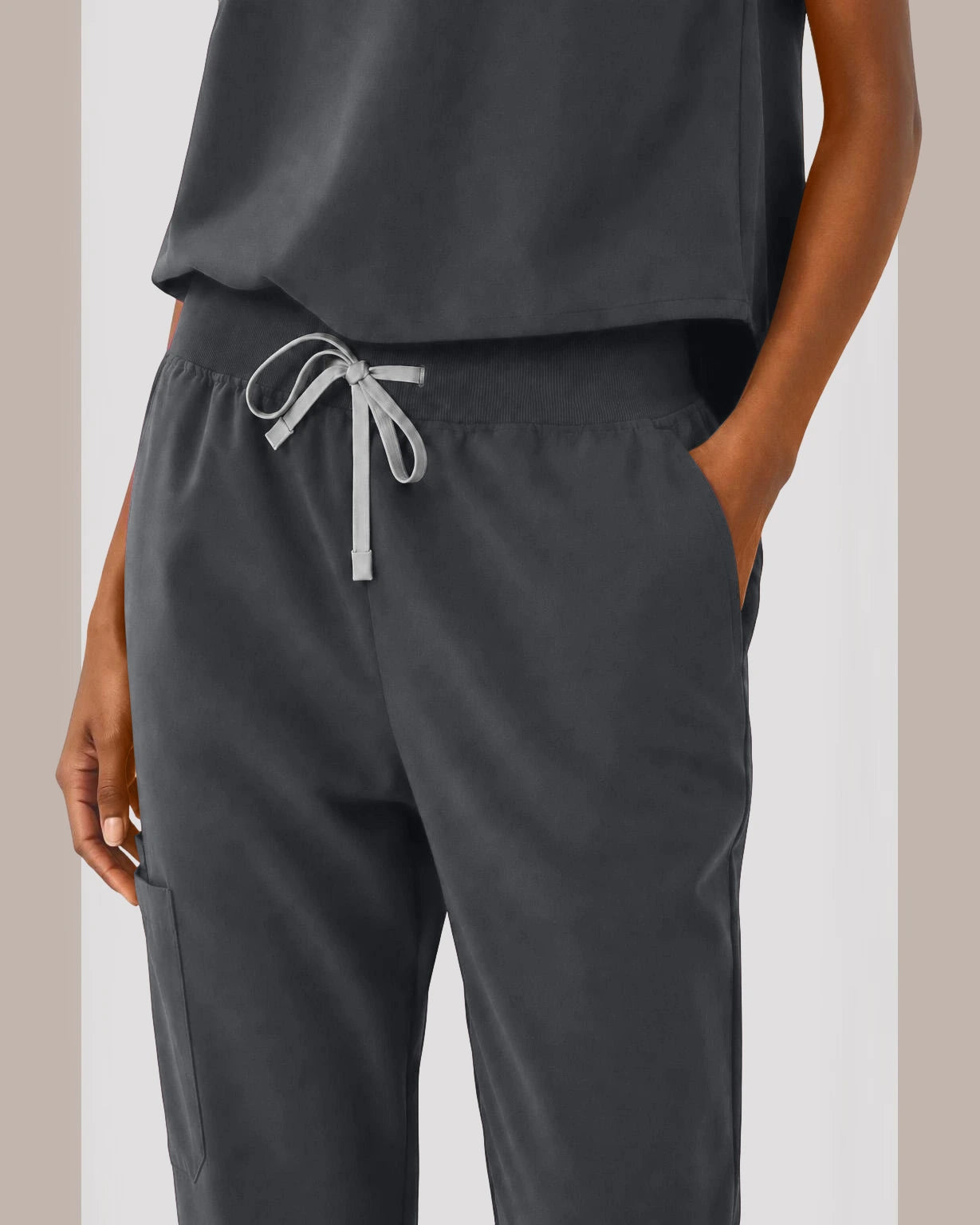 Heather Grey Eipnare Women's Sleeveless Mandarin Collar Jogger Scrub Set - Stretch Medical Scrubs for Women