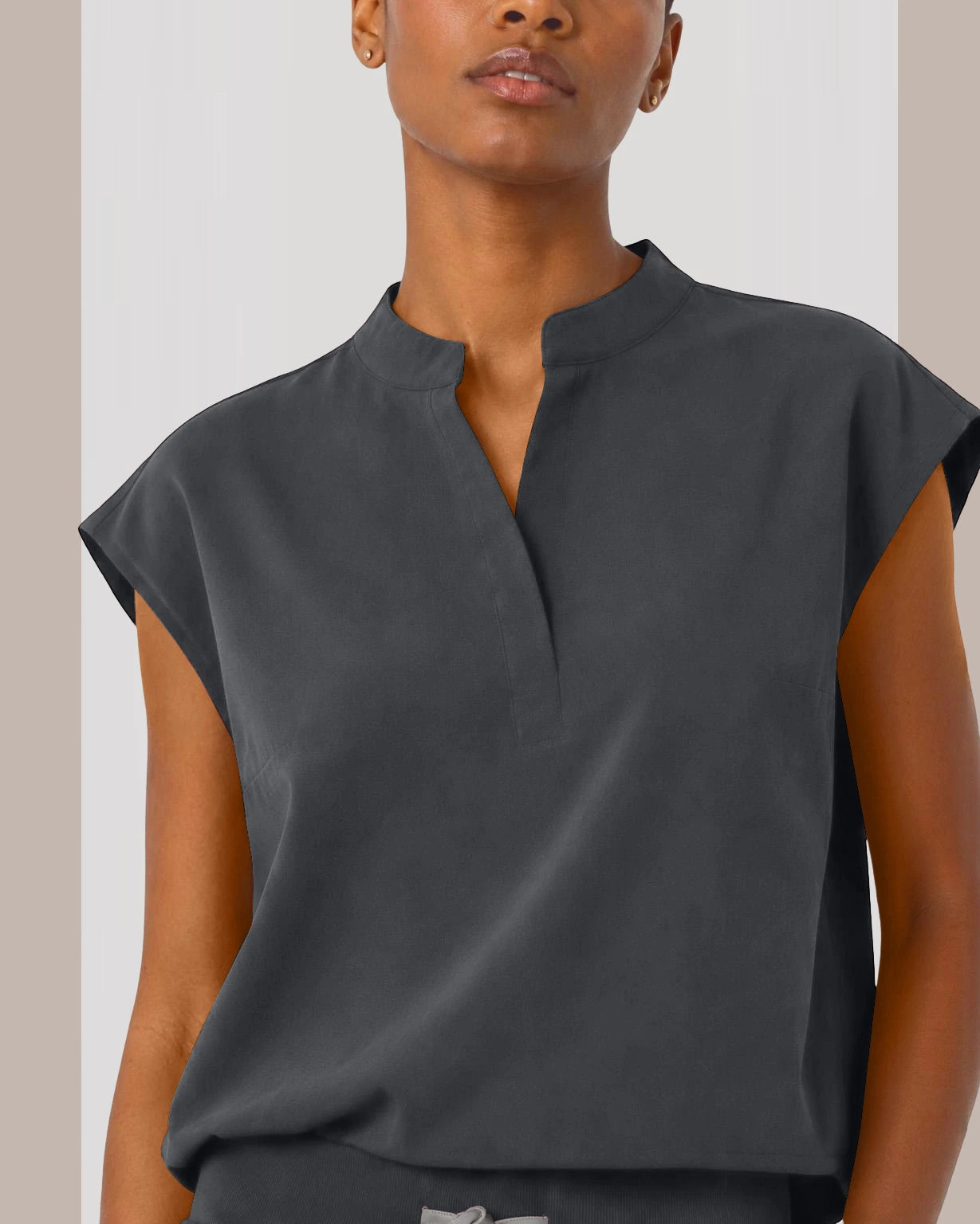 Heather Grey Eipnare Women's Sleeveless Mandarin Collar Jogger Scrub Set - Stretch Medical Scrubs for Women