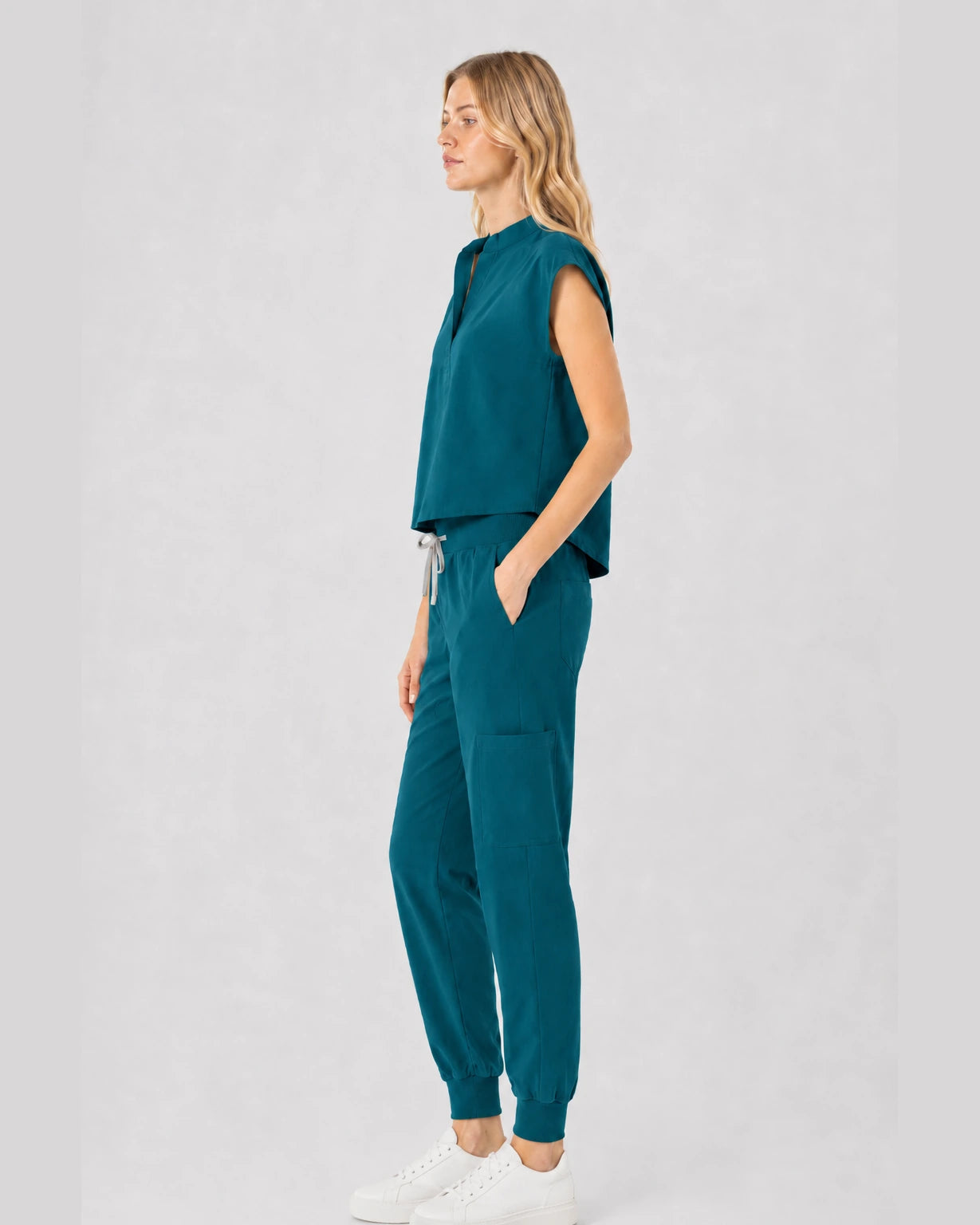 Hunter Green Eipnare Women's Sleeveless Mandarin Collar Jogger Scrub Set - Stretch Medical Scrubs for Women
