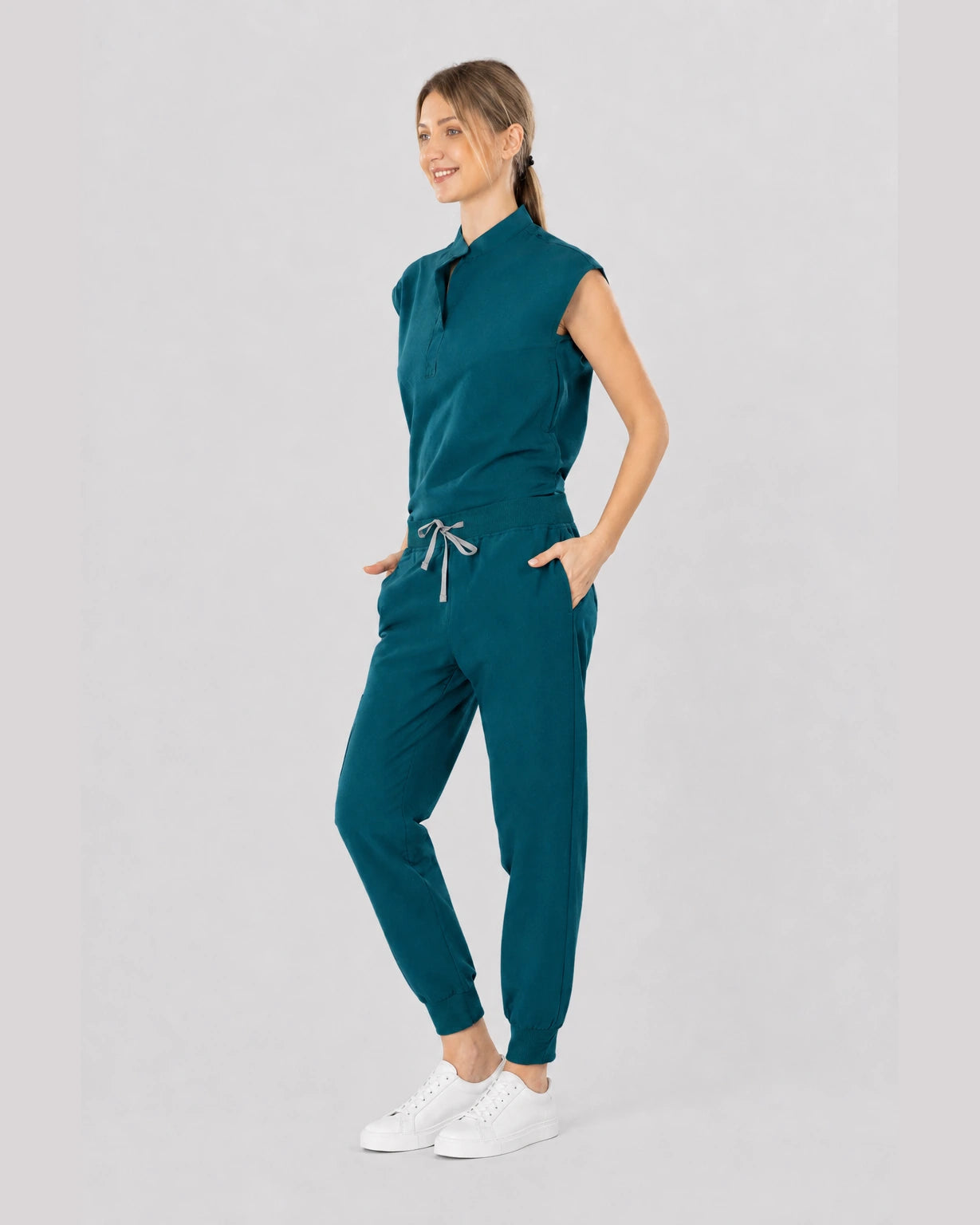 Hunter Green Eipnare Women's Sleeveless Mandarin Collar Jogger Scrub Set - Stretch Medical Scrubs for Women