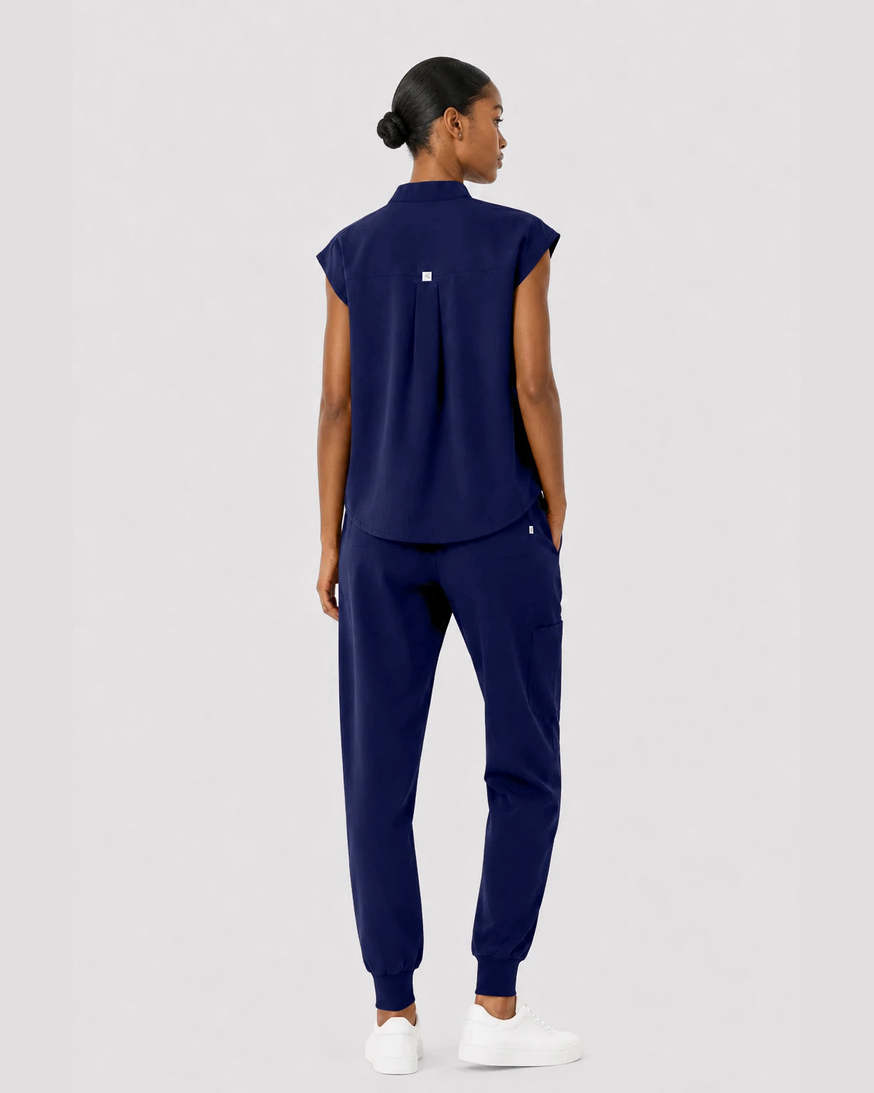Navy Blue Eipnare Women's Sleeveless Mandarin Collar Jogger Scrub Set - Stretch Medical Scrubs for Women
