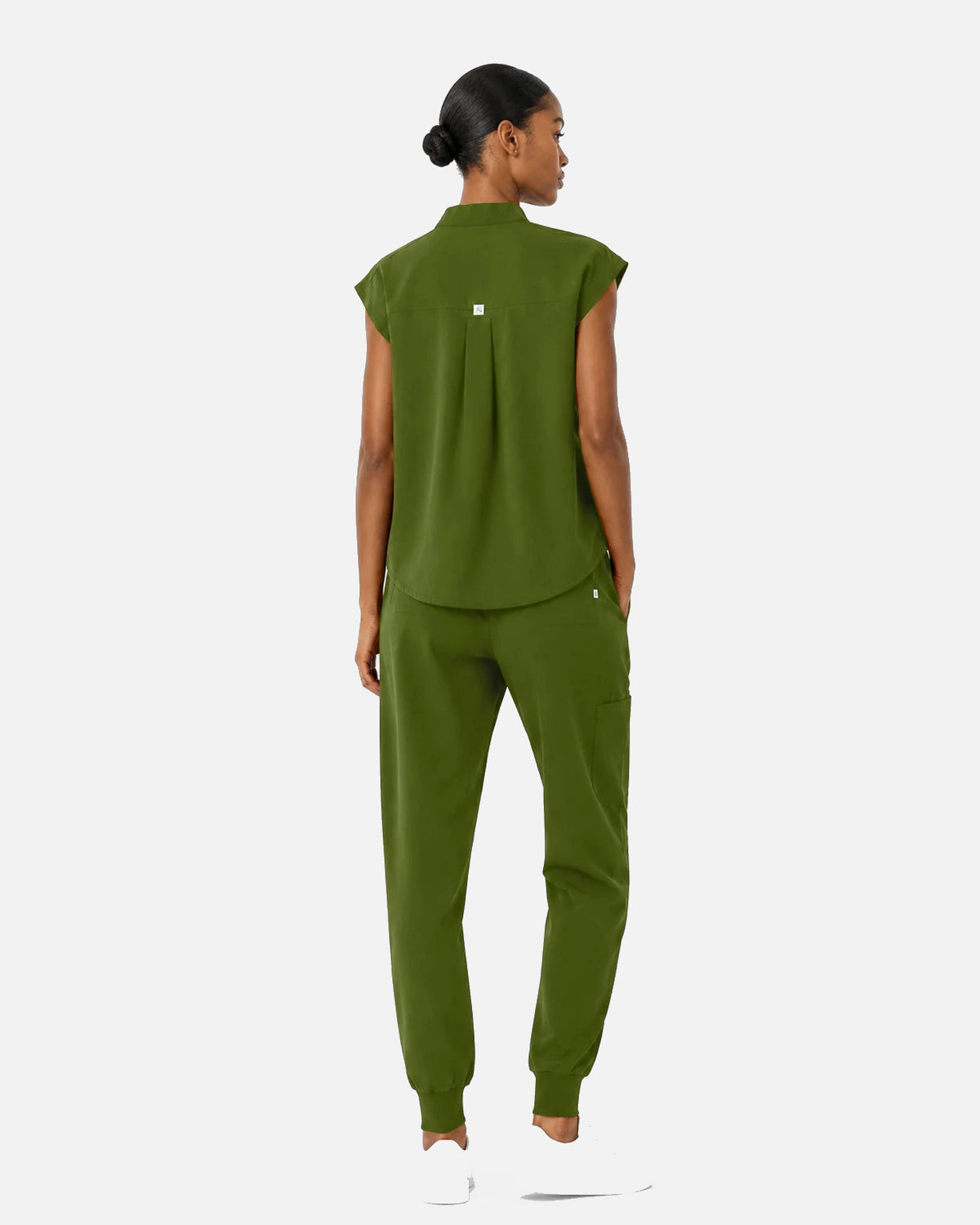 Green – Eipnare Women's Sleeveless Mandarin Collar Jogger Uniform Set – product image 03