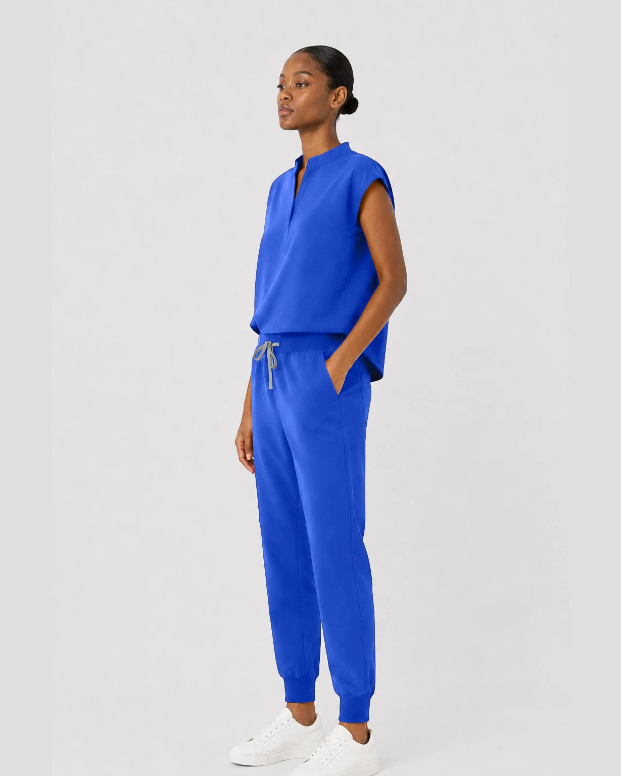 Royal Blue Eipnare Women's Sleeveless Mandarin Collar Jogger Scrub Set - Stretch Medical Scrubs for Women