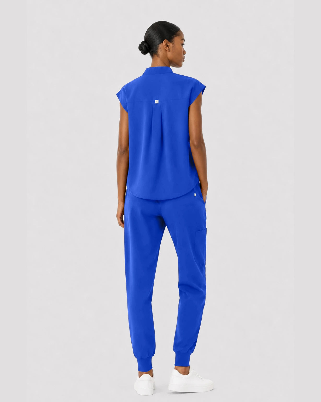 Royal Blue Eipnare Women's Sleeveless Mandarin Collar Jogger Scrub Set - Stretch Medical Scrubs for Women