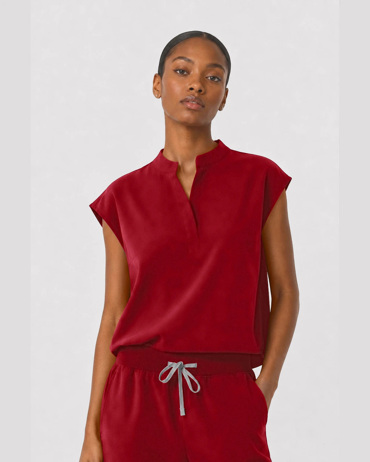 Wine Red Eipnare Women's Sleeveless Mandarin Collar Jogger Scrub Set - Stretch Medical Scrubs for Women